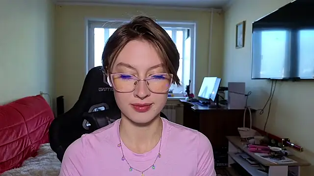 Snapshot of MalvinaBlum chatting on December 2025 04:13:02 AM MalvinaBlum online show from December 2025 04:13:02 AM