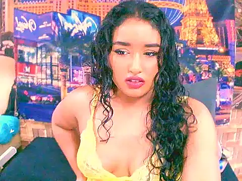 Snapshot of IndianAngel4u chatting on October 2025 05:40:02 AM IndianAngel4u online show from October 2025 05:40:02 AM