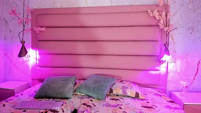 sabrinamilani online show from November 2025 03:44:01 AM