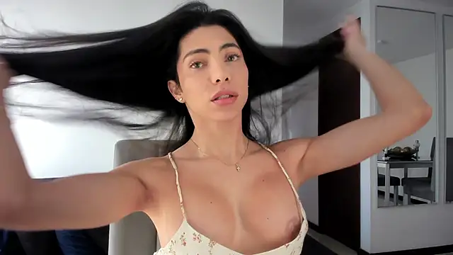 angelturned001 online show from December 2025 04:06:01 PM