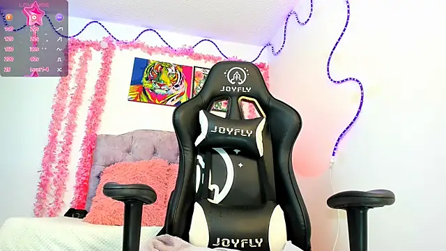 Naia-sweet online show from February 2026 01:09:01 PM