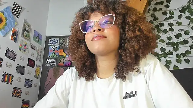 Snapshot of Ada_gales_ chatting on December 2024 12:45:02 AM Ada gales  online show from December 2024 12:45:02 AM