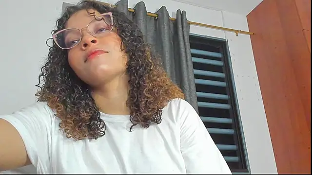 Ada gales  online show from November 2025 03:43:01 AM