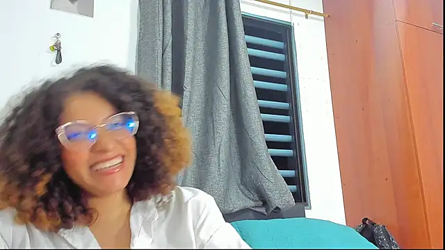 Snapshot of Ada_gales_ chatting on October 2025 03:49:01 AM Ada gales  online show from October 2025 03:49:01 AM