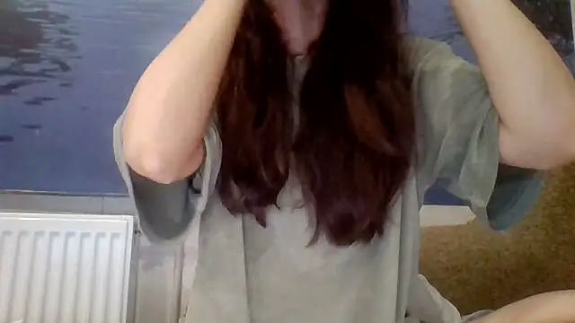 Snapshot of AliceTailor chatting on November 2025 07:06:01 PM AliceTailor online show from November 2025 07:06:01 PM