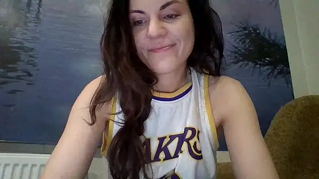 Snapshot of AliceTailor chatting on November 2025 09:25:01 PM AliceTailor online show from November 2025 09:25:01 PM