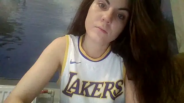 Snapshot of AliceTailor chatting on October 2025 06:51:01 PM AliceTailor online show from October 2025 06:51:01 PM