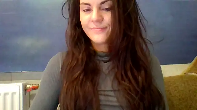 Snapshot of AliceTailor chatting on November 2025 11:13:02 AM AliceTailor online show from November 2025 11:13:02 AM