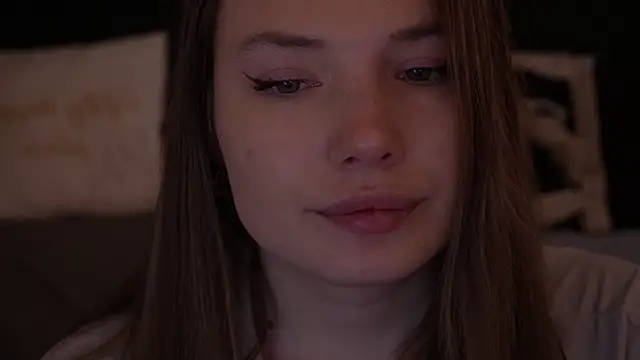 Snapshot of IceDanielles chatting on November 2025 01:32:02 PM IceDanielles online show from November 2025 01:32:02 PM