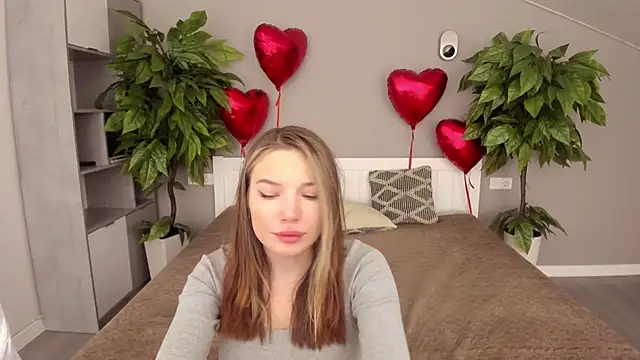 Snapshot of IceDanielles chatting on February 2025 01:30:01 PM IceDanielles online show from February 2025 01:30:01 PM