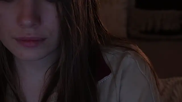 Snapshot of IceDanielles chatting on December 2025 01:46:01 PM IceDanielles online show from December 2025 01:46:01 PM