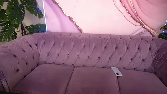 Snapshot of IceDanielles chatting on July 2026 05:37:01 AM IceDanielles online show from July 2026 05:37:01 AM