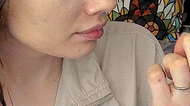 Snapshot of IceDanielles chatting on November 2025 01:38:01 PM IceDanielles online show from November 2025 01:38:01 PM