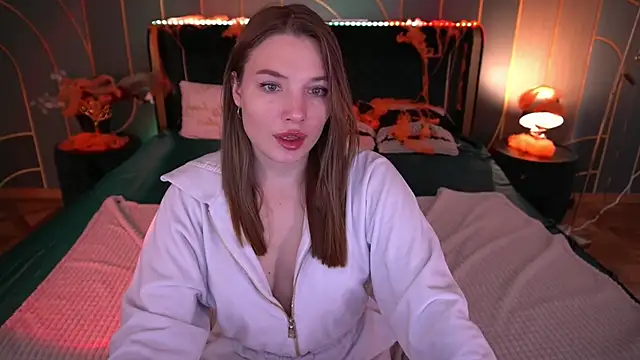 Snapshot of IceDanielles chatting on October 2025 12:39:02 PM IceDanielles online show from October 2025 12:39:02 PM