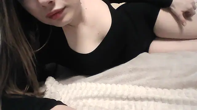 Snapshot of IceDanielles chatting on February 2026 06:32:01 PM IceDanielles online show from February 2026 06:32:01 PM