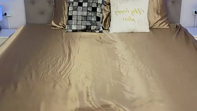 Snapshot of IceDanielles chatting on March 2026 01:56:01 PM IceDanielles online show from March 2026 01:56:01 PM