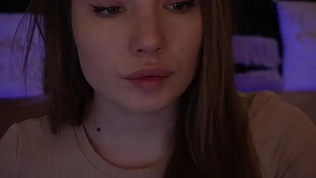 Snapshot of IceDanielles chatting on November 2025 01:33:02 PM IceDanielles online show from November 2025 01:33:02 PM