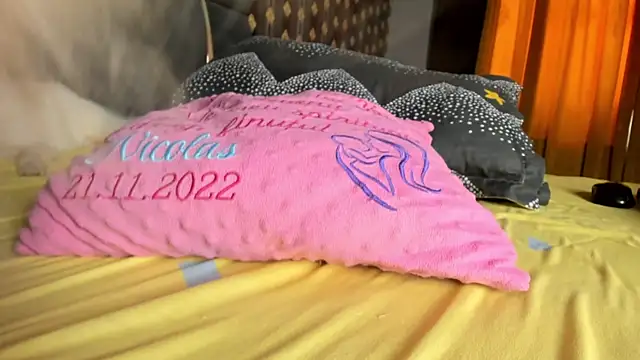 Snapshot of virgin_pussy18 chatting on September 2025 02:01:01 PM virgin pussy18 online show from September 2025 02:01:01 PM