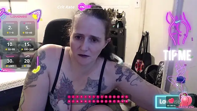 Snapshot of Demonicmiss chatting on May 2026 12:25:01 PM Demonicmiss online show from May 2026 12:25:01 PM