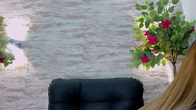 Celeste Mcs  online show from October 2025 03:38:02 AM