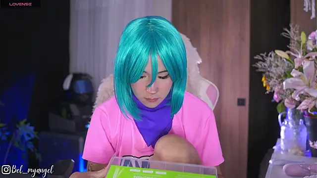 Bella-Franco online show from June 2026 02:05:02 PM