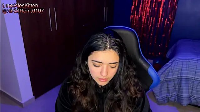 Snapshot of Ales_Kitten chatting on February 2025 04:48:02 AM Ales Kitten online show from February 2025 04:48:02 AM