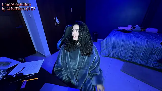 Snapshot of Ales_Kitten chatting on March 2025 01:47:01 AM Ales Kitten online show from March 2025 01:47:01 AM