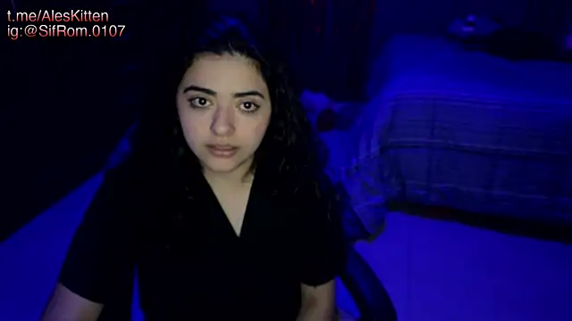 Snapshot of Ales_Kitten chatting on February 2025 09:23:01 AM Ales Kitten online show from February 2025 09:23:01 AM