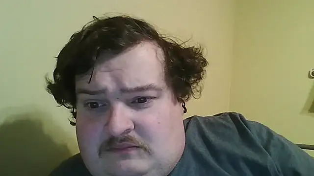 Snapshot of YelpedAverting chatting on December 2025 12:59:02 AM YelpedAverting online show from December 2025 12:59:02 AM