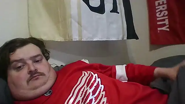 Snapshot of YelpedAverting chatting on November 2025 06:56:02 PM YelpedAverting online show from November 2025 06:56:02 PM