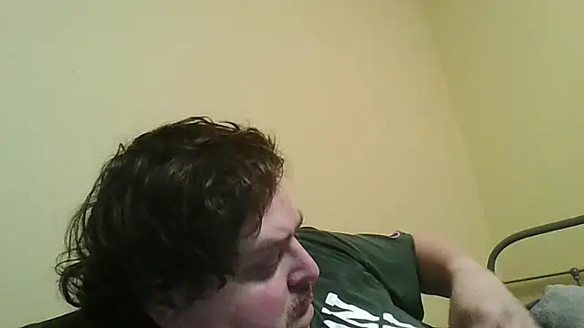 Snapshot of YelpedAverting chatting on December 2025 09:20:02 PM YelpedAverting online show from December 2025 09:20:02 PM