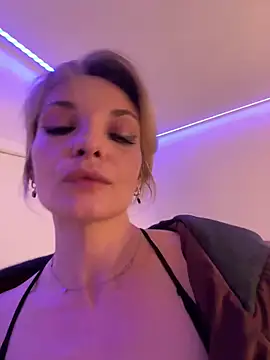 Amerabelle 23 online show from March 2025 06:39:02 PM