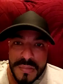 aJoaqueHughm online show from October 2025 01:35:01 PM