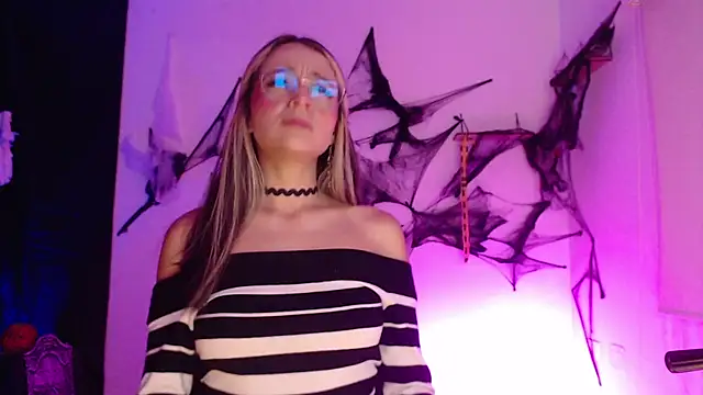 penny sweett  online show from October 2025 11:34:01 PM