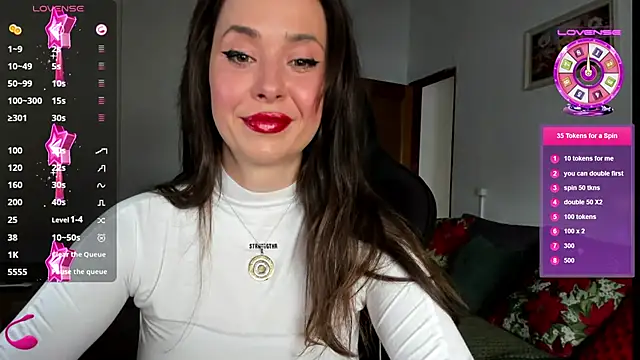 Snapshot of PlayfulGoddess chatting on February 2025 12:49:02 PM PlayfulGoddess online show from February 2025 12:49:02 PM