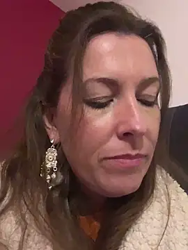 Lwhite1 online show from November 2025 05:06:01 PM