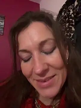 Lwhite1 online show from April 2026 10:32:02 PM