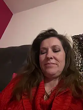 Lwhite1 online show from May 2026 10:35:01 PM