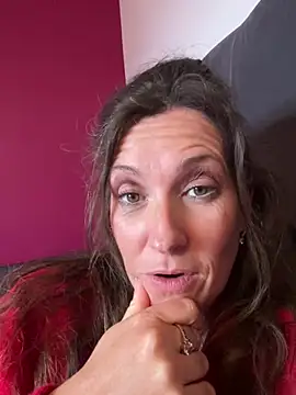 Lwhite1 online show from February 2026 04:49:01 PM