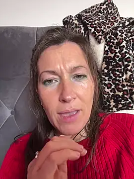 Lwhite1 online show from March 2026 04:30:02 PM