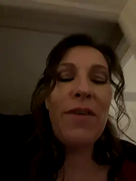 Lwhite1 online show from November 2025 04:29:01 PM