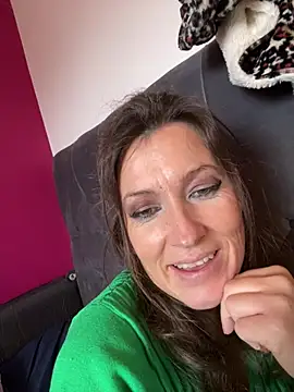 Lwhite1 online show from March 2026 04:21:02 PM