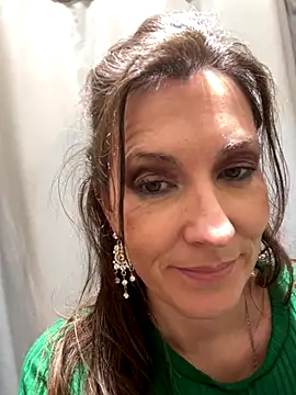 Lwhite1 online show from December 2025 04:22:01 PM