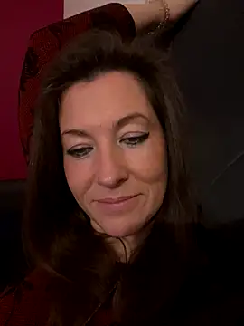 Lwhite1 online show from November 2025 04:28:01 PM