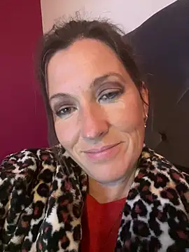 Lwhite1 online show from February 2026 04:51:02 PM