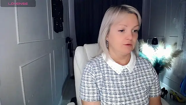 Juarnea online show from April 2026 08:09:01 AM