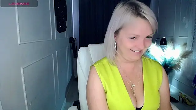 Juarnea online show from April 2026 10:27:02 AM