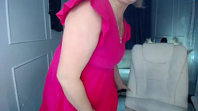 Juarnea online show from October 2025 07:04:02 PM