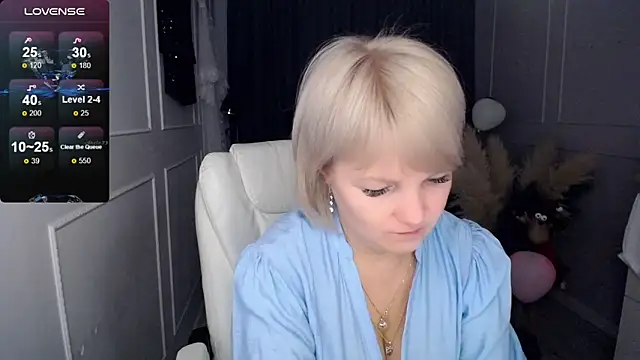 Juarnea online show from March 2025 12:39:02 PM