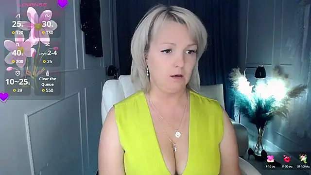 Juarnea online show from October 2025 01:24:02 PM